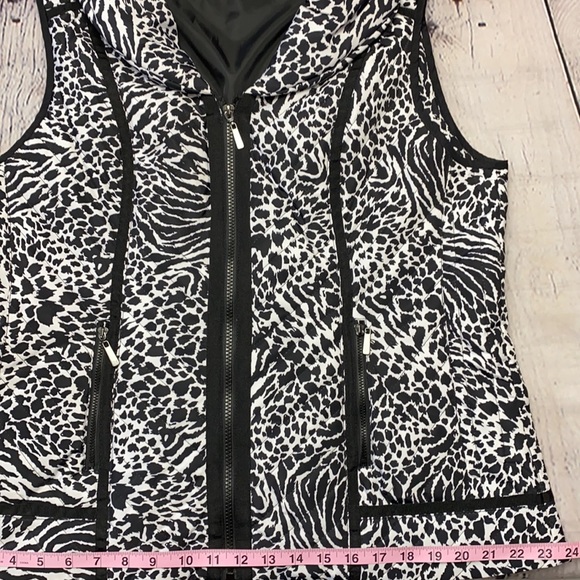 NWOT: LAURA ASHLEY Black/White Vest Size: Large - Picture 9 of 17